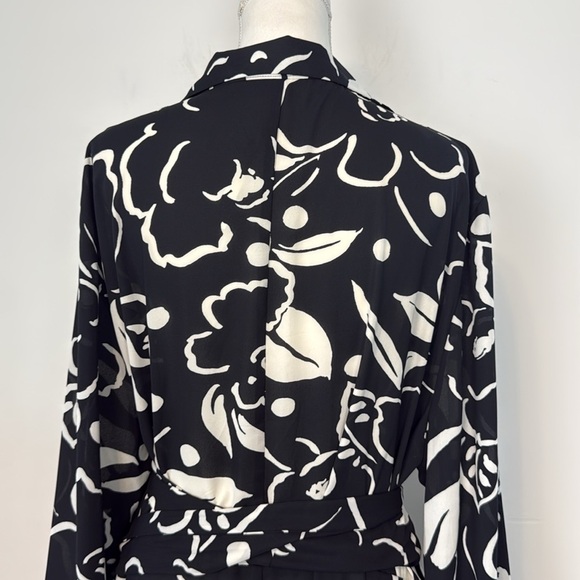 ASOS DESIGN Wrap Front Midi Dress in Abstract Floral Print. Plus Size 24. NWT. - Picture 6 of 10